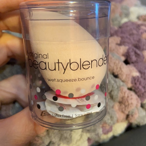 NWT The original beautyblender - Picture 2 of 2